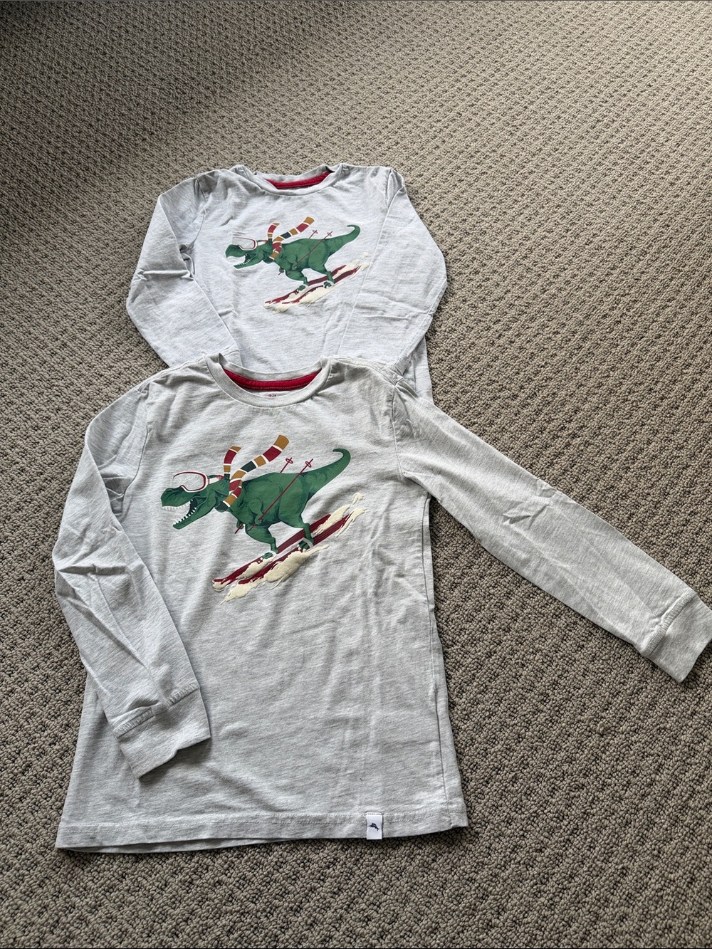 Tommy Bahama Light Gray Long-Sleeve Tee with Dinosaur Graphic size 5/6 & 7/8